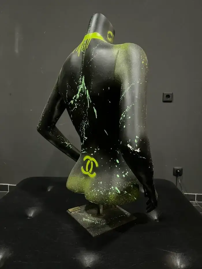 NoirVogue Sculpture – Bild 6