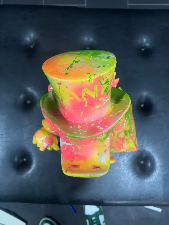 Neon Wealth Duck – Bild 10