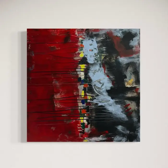 Abstraktes Acrylgemälde „City Pulse“ von Olga Walter, 61×61 cm. Leuchtende Farbimpulse brechen durch kräftiges Rot und Schwarz, begleitet von strukturierten Flächen und bewegten Linien. Das Werk spiegelt die pulsierende Energie urbaner Nächte – lebendig, kontrastreich, rhythmisch.